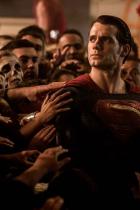 Batman v Superman: Zack Snyder spricht über das Ende des Films und Justice League