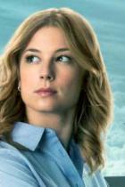 Emily Van Camp als Agent 13