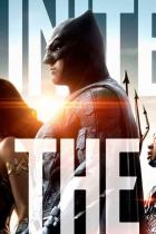 Hier kommt Superman: Neues Team-Poster zu Justice League