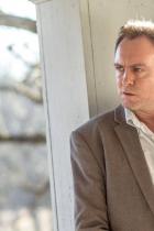 Outcast: Im Gespräch mit Hauptdarsteller Philip Glenister