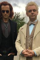 &quot;Wir sind keine Freunde!&quot; - Erster Trailer zu Good Omens von der New York Comic Con