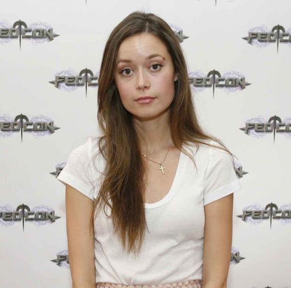 Summer Glau: Wie findest du es, wenn sich jemand über deinen Vornamen lustig macht?