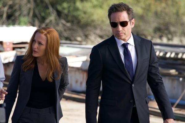 Mulder und Scully in Ghouli