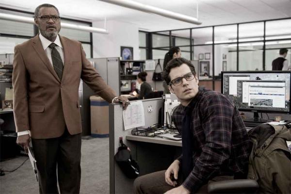 Batman v Superman - Perry White (Laurence Fishburne) und Clark Kent (Kenry Cavill)