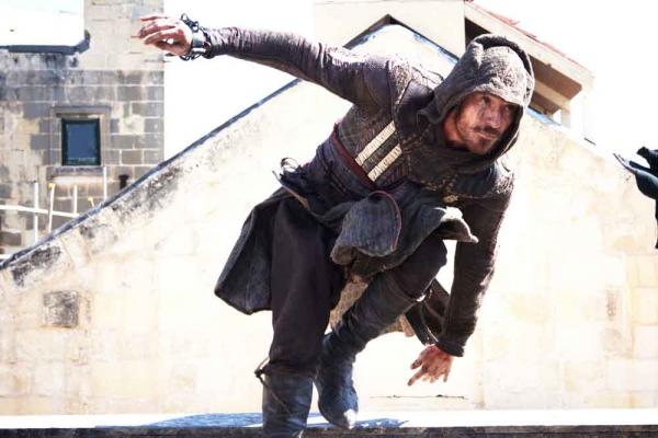 Szenenbild aus Assassin's Creed mit Michael Fassbender