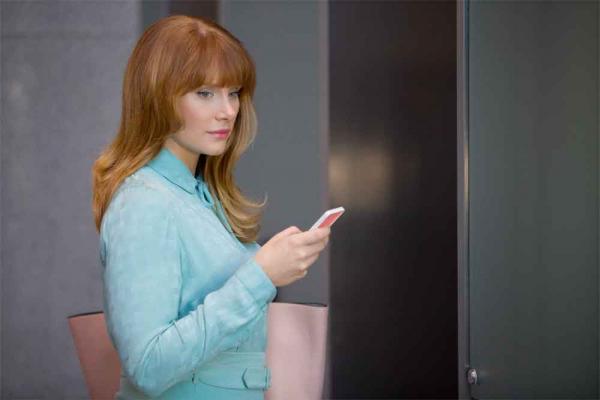 Bryce Dallas Howard in der Episode "Nosedive"