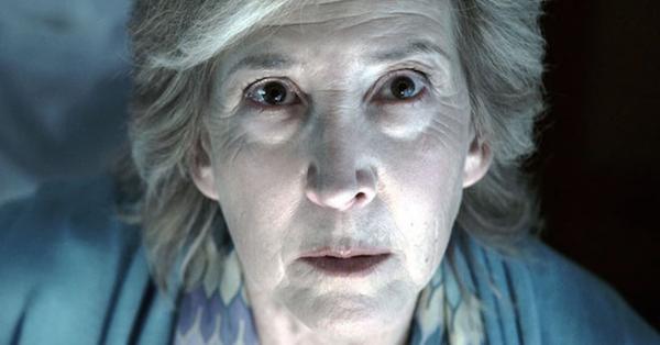 Insidous: Lin Shaye als Elise Rainier